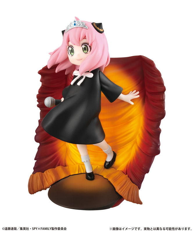 Megahouse - Look Up Serie Spy x Famiglia Anya Forger PVC Figura con Regalo Megahouse - Look Up Serie Spy x Famiglia Anya Forger PVC Figura con Regalo